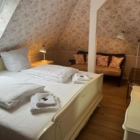 Studio-Apartment 29 Beim Saseler Markt Frisch Renoviert Hambourg Extérieur photo