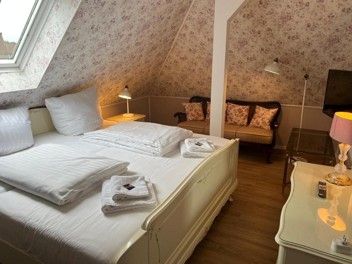 Studio-Apartment 29 Beim Saseler Markt Frisch Renoviert Hambourg Extérieur photo